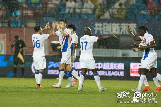 chien国产乱露脸对白