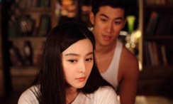 美女小便视频