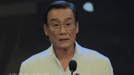 一边啪啪一边呻吟